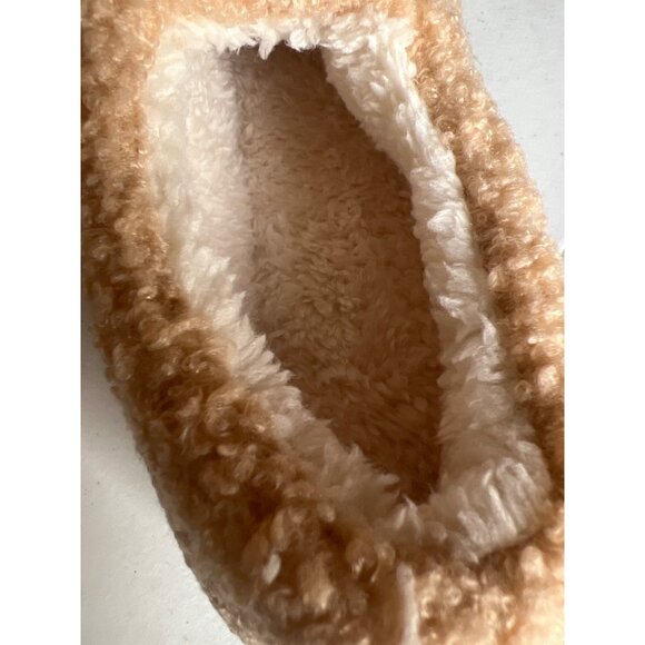 Unisex Sm US 5-6 Tan Fleece-Lined Slippers Adjustable Toggle Closure Non-Slip - Picture 5 of 5